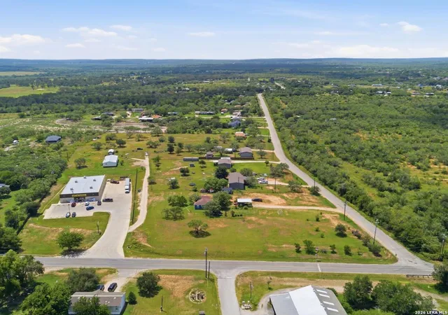 2nd image of 105 Muehl Rd, Seguin, TX 78155 | MLS# 2004179