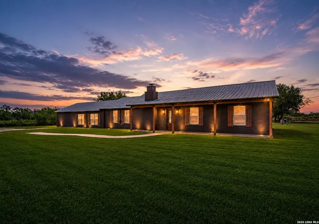 Photo 3 of Single family home for sale at 280 County Road 322, La Vernia, TX 78121 | MLS# 2004199 | Listing updated on 2026-09-01
