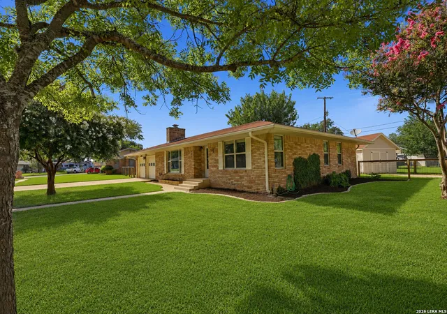 Photo 3 of Single family home for sale at 758 Carl Dr, New Braunfels, TX 78130 | MLS# 2004209 | Listing updated on 2026-09-27