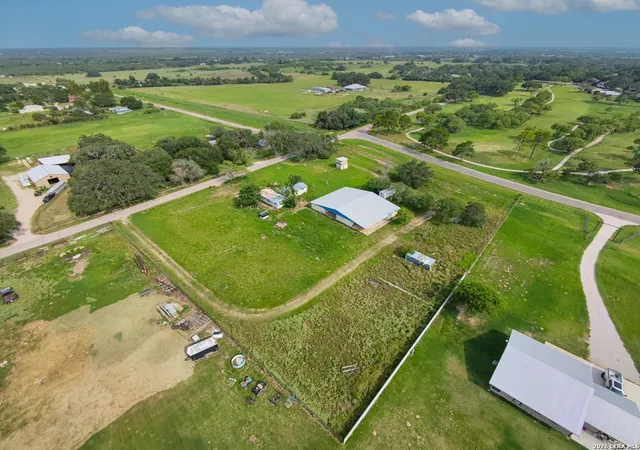 3rd image of 2721 County Road 676, Devine, TX 78016 | MLS# 2004210