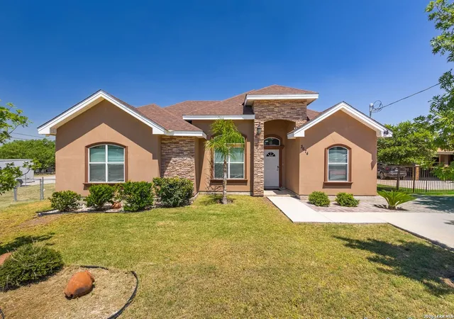Photo 1 of Sale Pending at 3674 Elk, Eagle Pass, TX 78852 | MLS# 2004217 | Listing updated on 2026-08-19