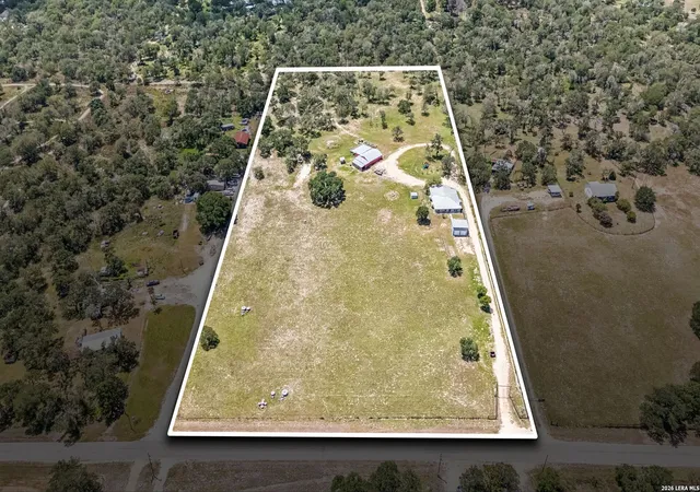 2nd image of 661 Hickory Forrest Dr, Seguin, TX 78155 | MLS# 2004221