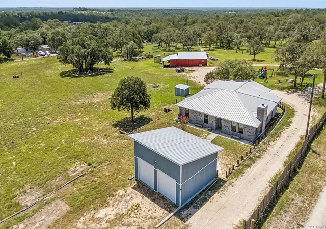 3rd image of 661 Hickory Forrest Dr, Seguin, TX 78155 | MLS# 2004221