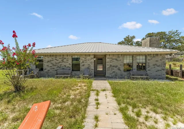 5th image of 661 Hickory Forrest Dr, Seguin, TX 78155 | MLS# 2004221