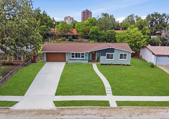 Photo 3 of Single family home for sale at 415 Redcliff Dr, San Antonio, TX 78216 | MLS# 2004237 | Listing updated on 2026-09-10