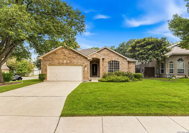 Photo 1 of Single family home for sale at 16419 Pemoak Dr, San Antonio, TX 78240 | MLS# 2004245 | Listing updated on 2026-09-16