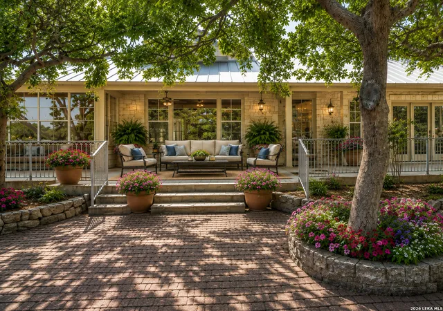 2nd image of 403 Deep Hollow Dr, Boerne, TX 78006 | MLS# 2004266