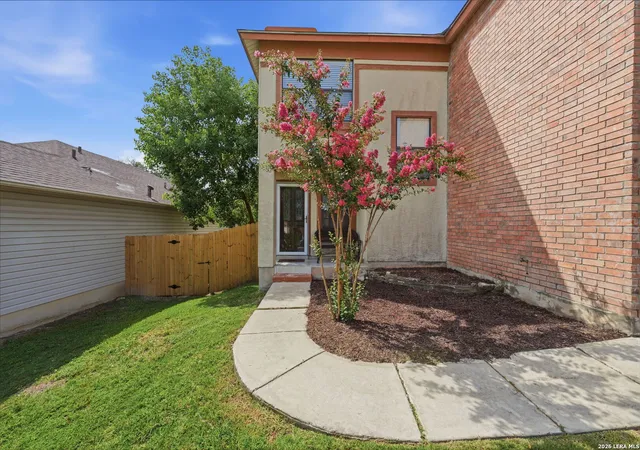 Photo 3 of Single family home for sale at 6714 Mesa Glade, San Antonio, TX 78239 | MLS# 2004267 | Listing updated on 2026-09-10