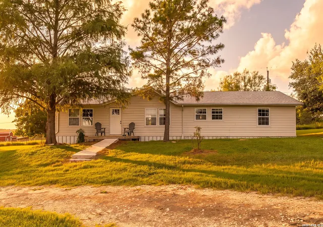Photo 3 of Single family home for sale at 1767 Dowdy Rd, Seguin, TX 78155 | MLS# 2004278 | Listing updated on 2026-08-10