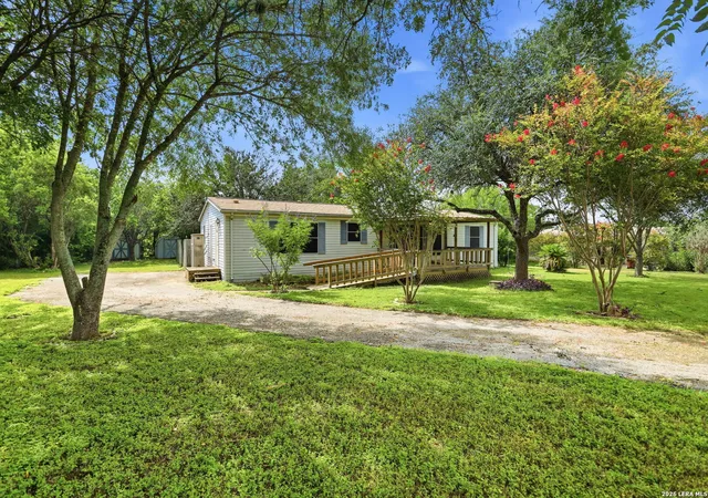 2nd image of 4006 County Road 382, San Antonio, TX 78253 | MLS# 2004281