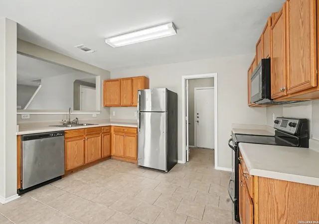 Photo 4 of Single family home for sale at 649 San Augustine Blvd, New Braunfels, TX 78132 | MLS# 2004292 | Listing updated on 2026-09-10