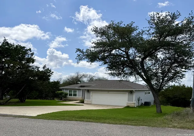 Photo 4 of Single family home for sale at 250 Deer Run Pass, Canyon Lake, TX 78133 | MLS# 2004293 | Listing updated on 2026-10-23