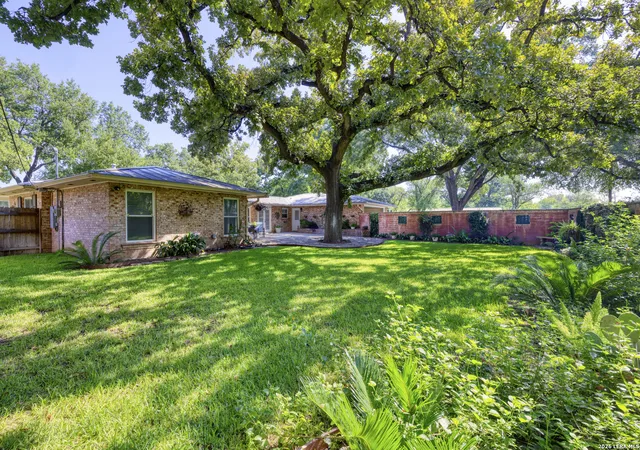 2nd image of 921 Maple, Uvalde, TX 78801 | MLS# 2004299