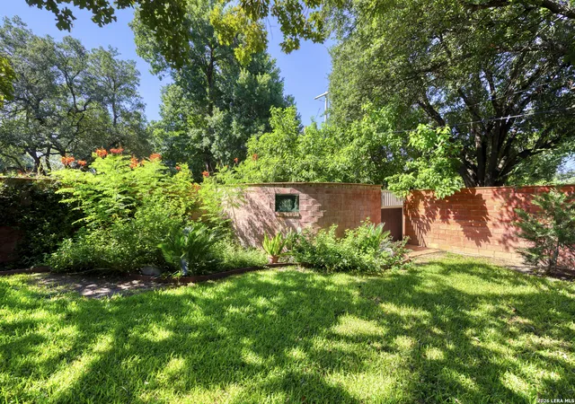 5th image of 921 Maple, Uvalde, TX 78801 | MLS# 2004299
