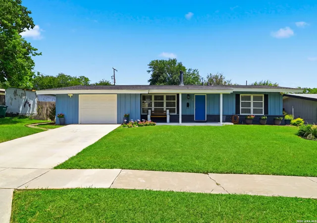 Photo 3 of Sale Pending at 355 Rexford Dr, San Antonio, TX 78216 | MLS# 2004316 | Listing updated on 2026-09-01