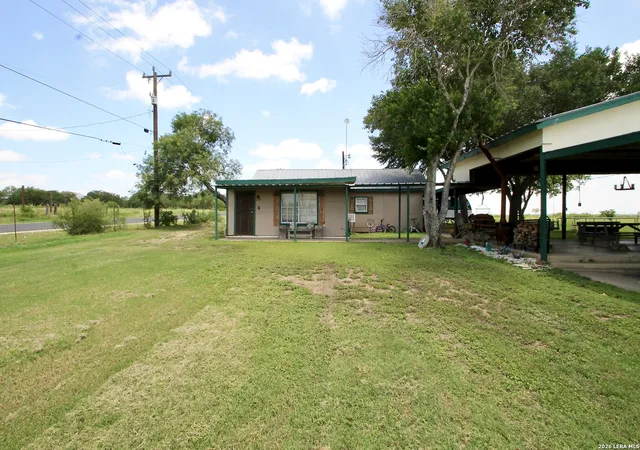 2nd image of 15122 Trawalter Rd, Atascosa, TX 78002 | MLS# 2004317