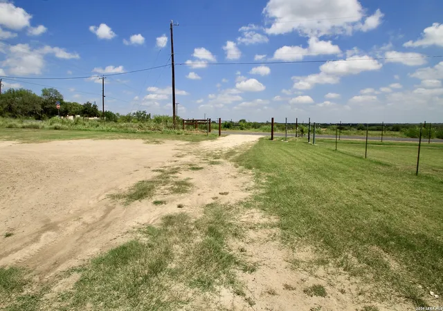 31st image of 15122 Trawalter Rd, Atascosa, TX 78002 | MLS# 2004317