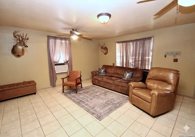 5th image of 15122 Trawalter Rd, Atascosa, TX 78002 | MLS# 2004317