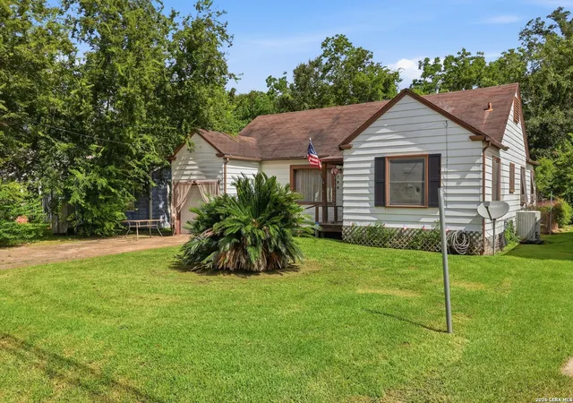 3rd image of 790 Highland Dr, Beaumont, TX 77705 | MLS# 2004323