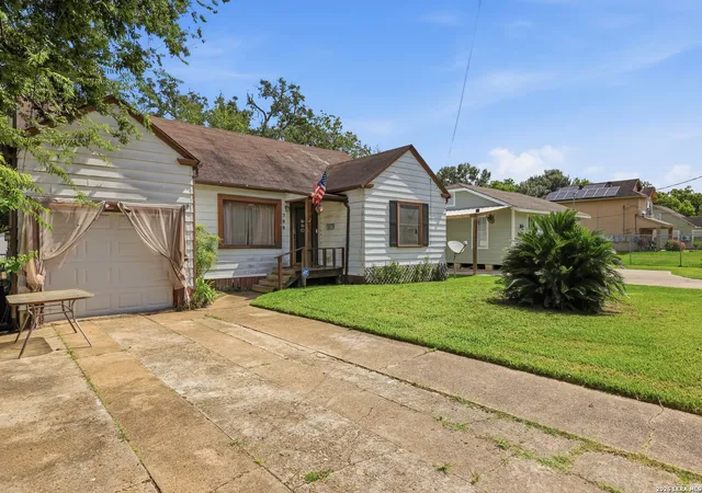 4th image of 790 Highland Dr, Beaumont, TX 77705 | MLS# 2004323