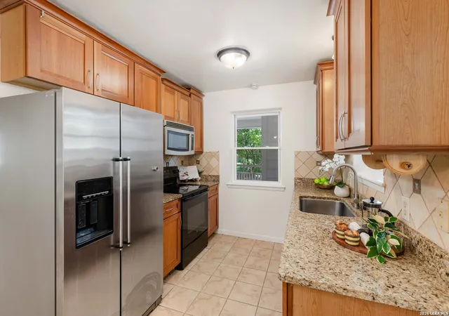 4th image of 354-356 Bobolink, New Braunfels, TX 78130 | MLS# 2004328