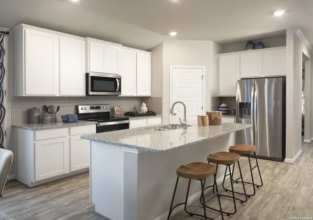 Photo 2 of Sale Pending at 889 Broken Hollow, San Antonio, TX 78260 | MLS# 2004330 | Listing updated on 2026-08-31