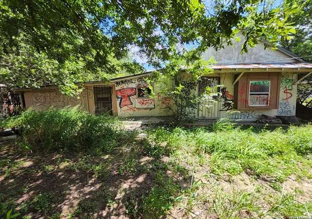 Photo 1 of Sale Pending at 1119 King Ave, San Antonio, TX 78211 | MLS# 2004339 | Listing updated on 2026-09-16