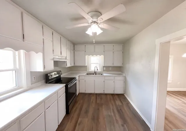 2nd image of 725 Kelly St, Poteet, TX 78065 | MLS# 2004343