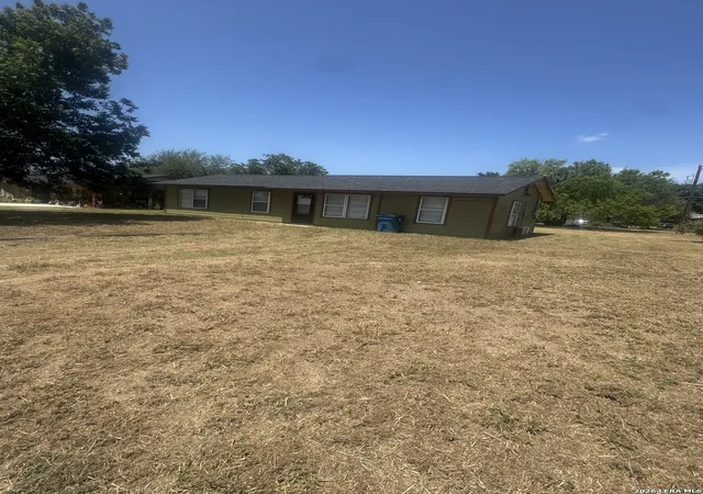 Photo 2 of Single family home for sale at 1713 S Pecan, Pearsall, TX 78061 | MLS# 2004353 | Listing updated on 2026-09-18