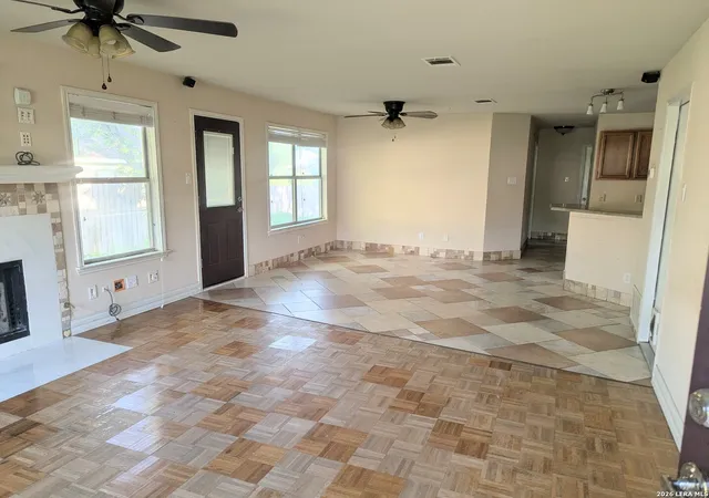 Photo 3 of Sale Pending at 808 Lago Vista St, San Marcos, TX 78666 | MLS# 2004356 | Listing updated on 2026-08-10