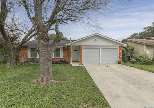 Photo 1 of Single family home for sale at 5907 Cliff Trail Dr, San Antonio, TX 78250 | MLS# 2004371 | Listing updated on 2026-09-08