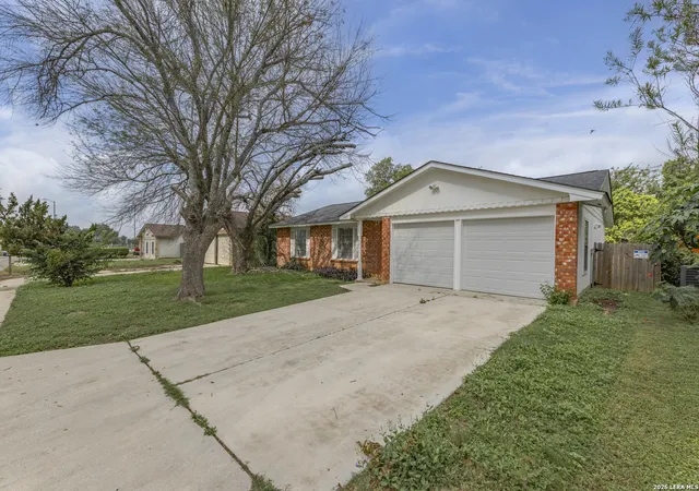 Photo 2 of Single family home for sale at 5907 Cliff Trail Dr, San Antonio, TX 78250 | MLS# 2004371 | Listing updated on 2026-09-08