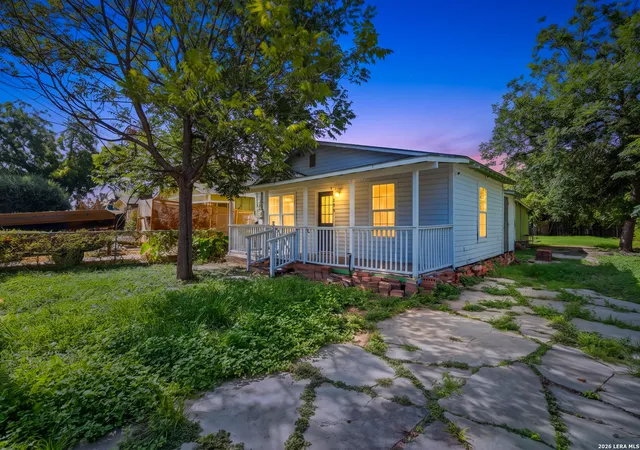 Photo 1 of Single family home for sale at 236 E Baylor St, San Antonio, TX 78204 | MLS# 2004412 | Listing updated on 2026-08-10
