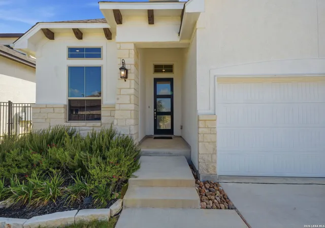 Photo 3 of Single family home for sale at 530 Pond Blf, San Antonio, TX 78231 | MLS# 2004420 | Listing updated on 2026-09-22