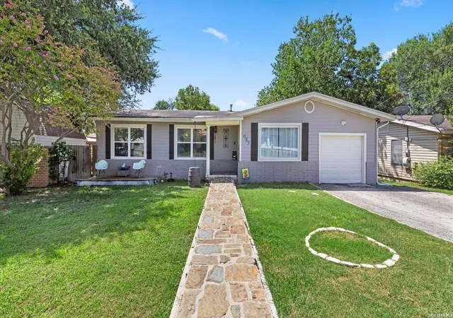 Photo 1 of Single family home for sale at 623 Southeast Ter, New Braunfels, TX 78130 | MLS# 2004454 | Listing updated on 2026-09-14