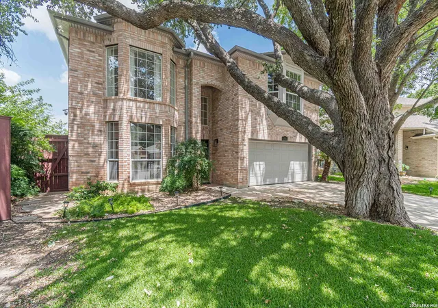 Photo 3 of Sale Pending at 6331 Stable Brk Dr, San Antonio, TX 78249 | MLS# 2004463 | Listing updated on 2026-08-09