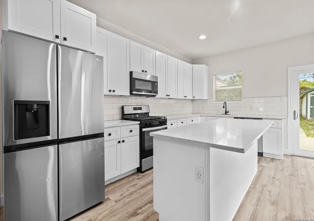 Photo 4 of Single family home for sale at 2131 Steves Ave, San Antonio, TX 78210 | MLS# 2004483 | Listing updated on 2026-08-10