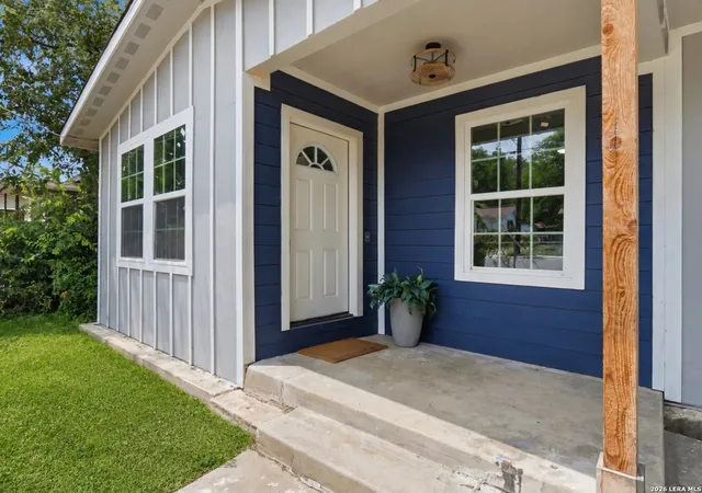 Photo 3 of Sale Pending at 637 Gulf, San Antonio, TX 78202 | MLS# 2004485 | Listing updated on 2026-08-30