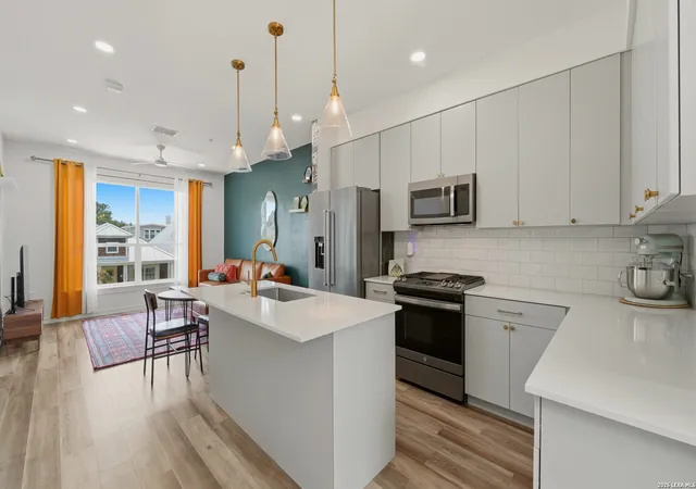 3rd image of 653 Stadtbach St # 6, New Braunfels, TX 78130 | MLS# 2004490