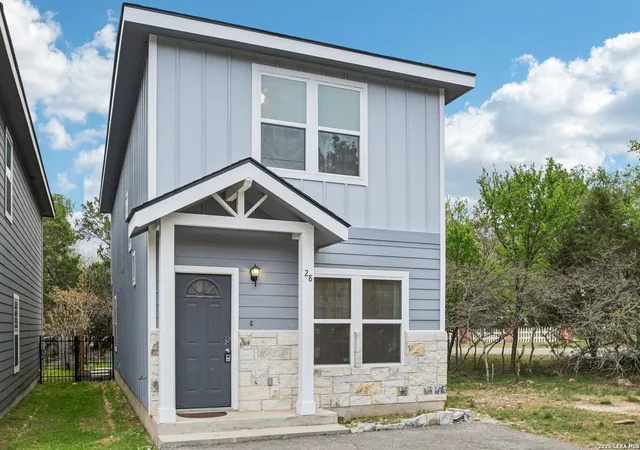 Photo 3 of Single family home for sale at 28 Deer Ridge Rd, Wimberley, TX 78676 | MLS# 2004525 | Listing updated on 2026-08-11