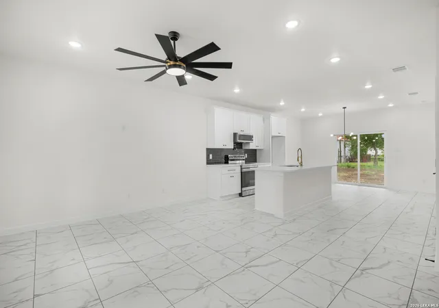 Photo 4 of Single family home for sale at 1110 Florence St, Castroville, TX 78009 | MLS# 2004533 | Listing updated on 2026-09-15