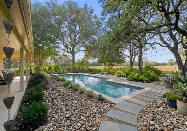 Photo 3 of Sale Pending at 22050 Hanging Oak, San Antonio, TX 78266 | MLS# 2004534 | Listing updated on 2026-08-24