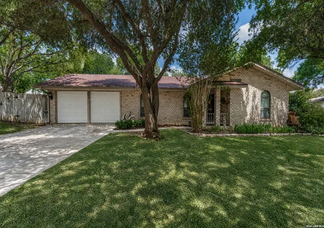 Photo 1 of Sale Pending at 507 Amistad, Universal City, TX 78148 | MLS# 2004535 | Listing updated on 2026-08-31