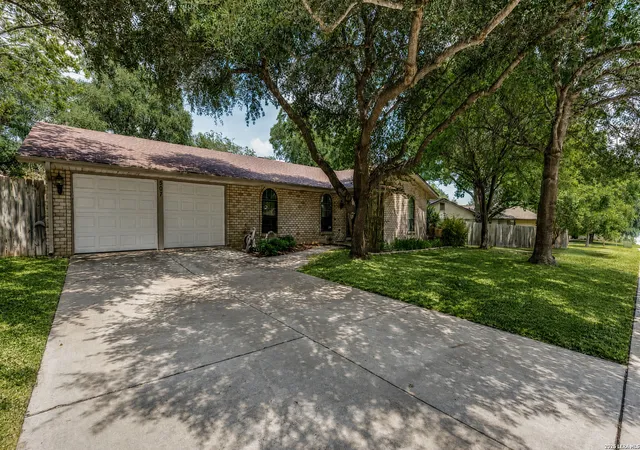 Photo 3 of Sale Pending at 507 Amistad, Universal City, TX 78148 | MLS# 2004535 | Listing updated on 2026-08-31