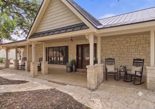 Photo 2 of Sale Pending at 28225 Royal Ascot Dr, Boerne, TX 78015 | MLS# 2004599 | Listing updated on 2026-08-20