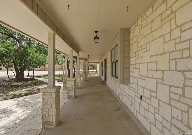 Photo 3 of Sale Pending at 28225 Royal Ascot Dr, Boerne, TX 78015 | MLS# 2004599 | Listing updated on 2026-08-20