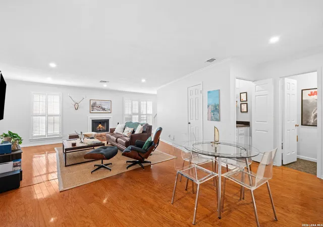 Listing Photo 1 - Condo for sale in building located at 201 Ellwood St, San Antonio, TX 78209 - Unit #211