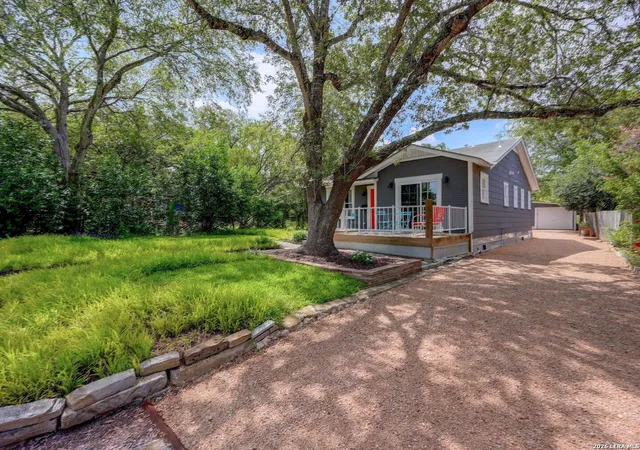 Photo 3 of Sale Pending at 518 Elmhurst Ave, San Antonio, TX 78209 | MLS# 2004654 | Listing updated on 2026-08-19