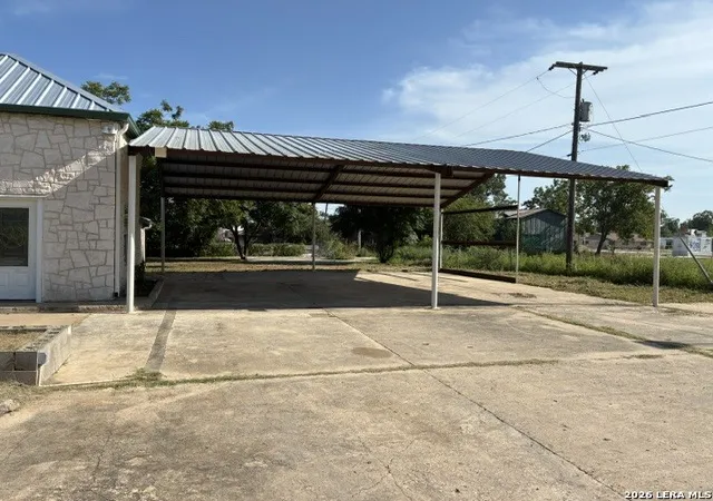 2nd image of 110 Tyler Ave, Sabinal, TX 78881 | MLS# 2004663