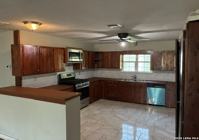 5th image of 110 Tyler Ave, Sabinal, TX 78881 | MLS# 2004663